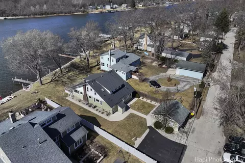View/Area - 205 S Emerald Dr, Mchenry, IL 60051 photo 5 of 7