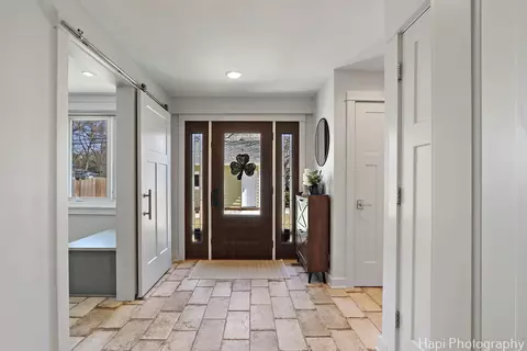 Entry Way - 205 S Emerald Dr, Mchenry, IL 60051 photo 2 of 5