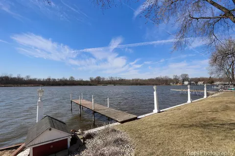 View/Area - 205 S Emerald Dr, Mchenry, IL 60051 photo 2 of 7