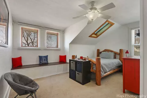 Bedroom - 205 S Emerald Dr, Mchenry, IL 60051 photo 4 of 7