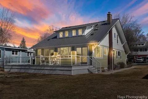 Exterior - 205 S Emerald Dr, Mchenry, IL 60051 photo 12 of 12