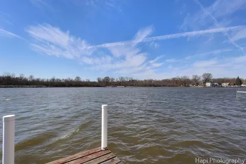 View/Area - 205 S Emerald Dr, Mchenry, IL 60051 photo 3 of 7
