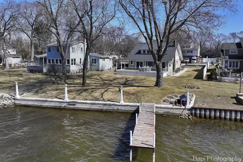 View/Area - 205 S Emerald Dr, Mchenry, IL 60051 photo 4 of 7