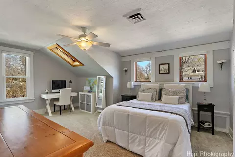 Bedroom - 205 S Emerald Dr, Mchenry, IL 60051 photo 1 of 7