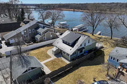 View/Area - 205 S Emerald Dr, Mchenry, IL 60051 photo 6 of 7