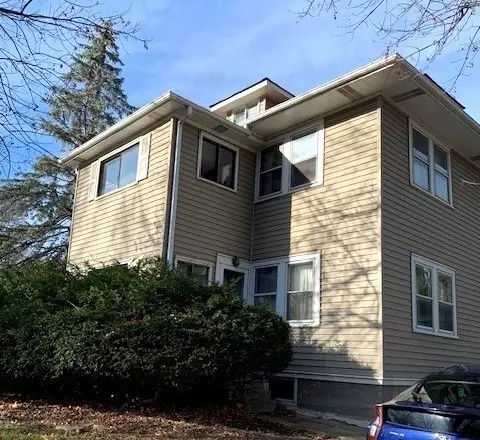 150 E Woodland Rd, Lake Forest, IL 60045
