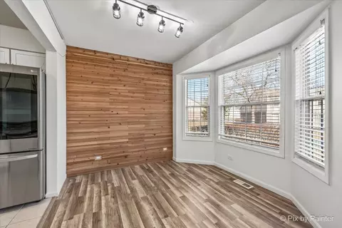 Living - 4547 Burnham Dr, Hoffman Estates, IL 60192 photo 2 of 3