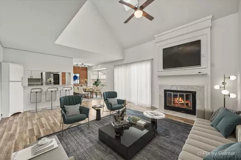 Living - 4547 Burnham Dr, Hoffman Estates, IL 60192 photo 1 of 3