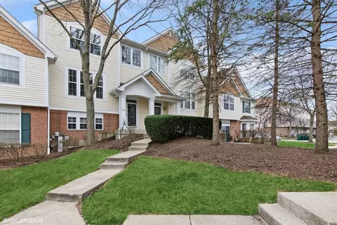 1136 Georgetown Way, Vernon Hills, IL 60061