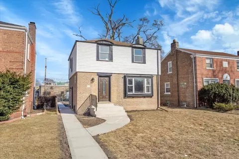 9821 S Hoxie Ave, Chicago, IL 60617