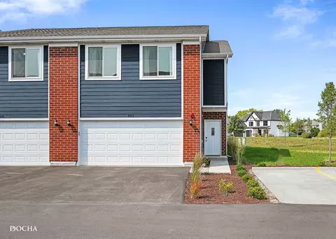 1080 Gillespie Ln, Yorkville, IL 60560