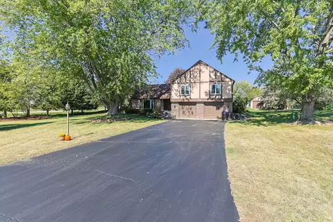 1506 Arabian Spur, Mchenry, IL 60051 photo 2