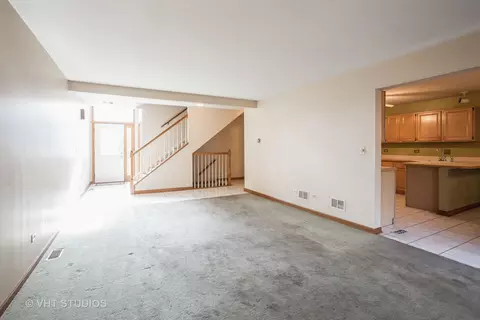 214 S Rush St, Itasca, IL 60143 photo 3