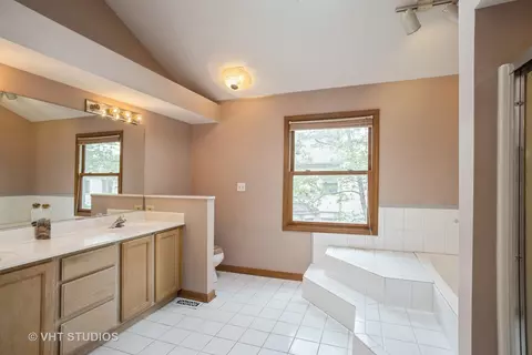 214 S Rush St, Itasca, IL 60143 photo 10