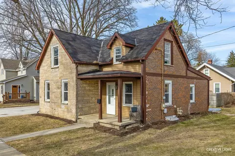 329 High St S, West Chicago, IL 60185