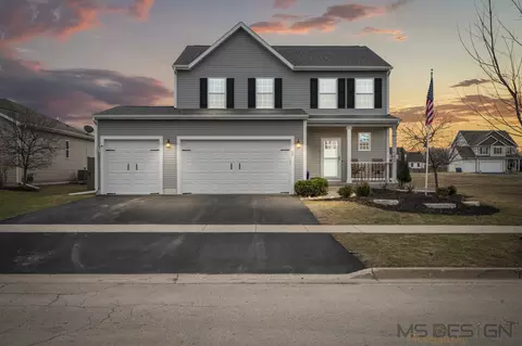 82 W Crabapple Ave, Cortland, IL 60112