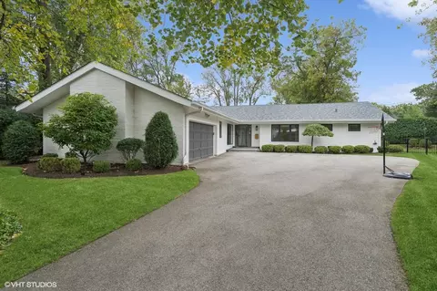871 Peach Tree Ln, Glencoe, IL 60022