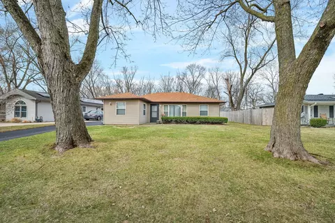 405 Ray May Dr, Joliet, IL 60433