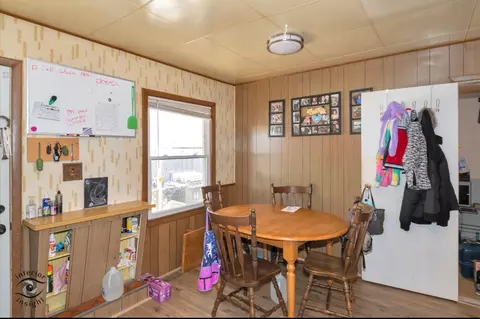 Dining - 202 Macgregor Rd, Lockport, IL 60441 photo 2 of 2