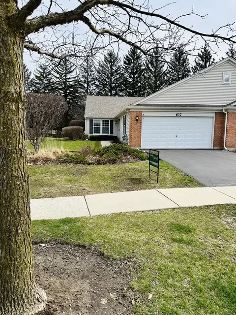 637 S Essington Dr, Round Lake, IL 60073
