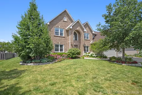 370 Bloomfield Cir E, Oswego, IL 60543