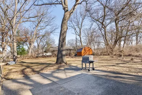 Exterior - 142 Forest Park Rd, Ottawa, IL 61350 photo 5 of 5