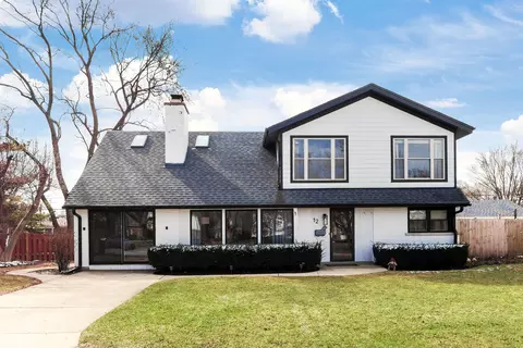 12 Williamsburg Ct, Evanston, IL 60203