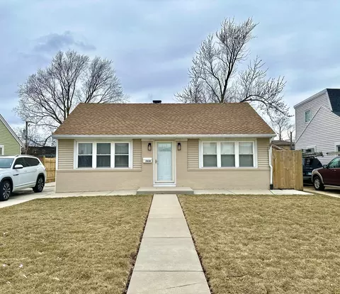 2438 Sarah St, Franklin Park, IL 60131