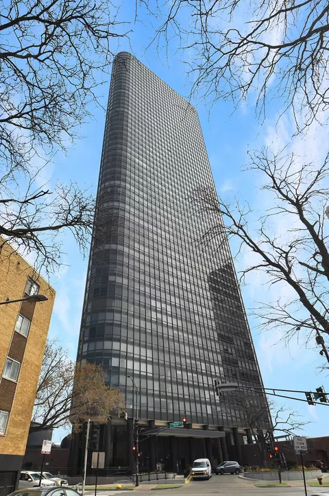 5415 N Sheridan Rd #4911, Chicago, IL 60640