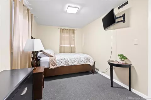 Bedroom - 16340 Justine St, Markham, IL 60428 photo 2 of 4