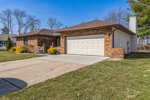 1105 Bugle Ct, Springfield, IL 62712 photo 2