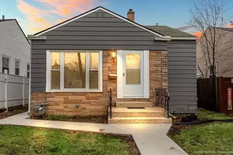 119 47th Ave, Bellwood, IL 60104