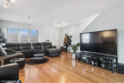 869 E 87th St, Chicago, IL 60619 photo 4