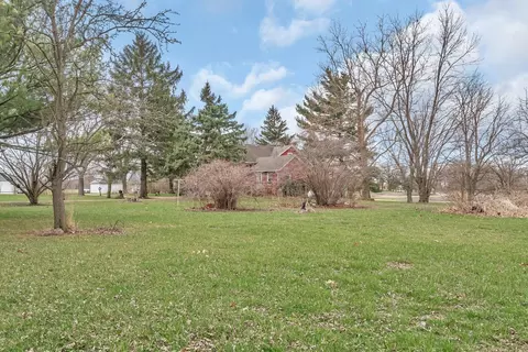 Exterior - 7800 E Goodfarm Rd, Gardner, IL 60424 photo 10 of 12