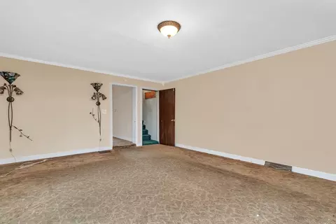 Living - 7800 E Goodfarm Rd, Gardner, IL 60424 photo 2 of 7