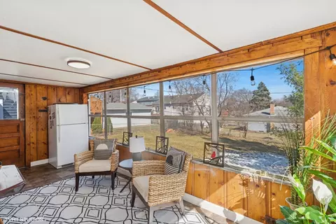 Exterior - 5414 Thelen Ave, Mchenry, IL 60050 photo 2 of 5