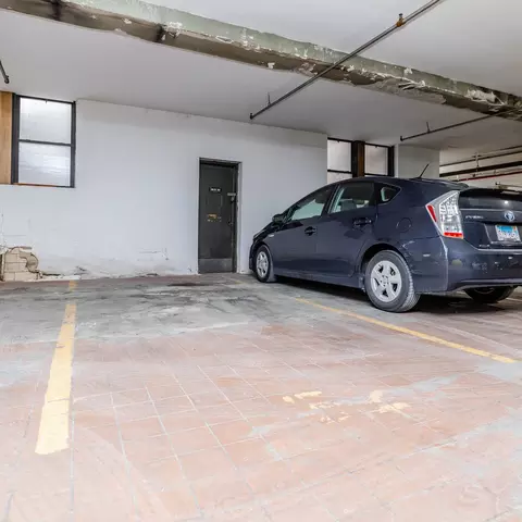 Exterior - 811 S Lytle St #213, Chicago, IL 60607 photo 1 of 2