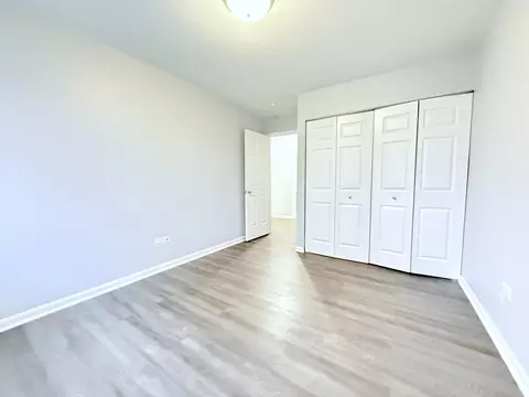 Bedroom - 218 E Bailey Rd #M, Naperville, IL 60565 photo 2 of 3
