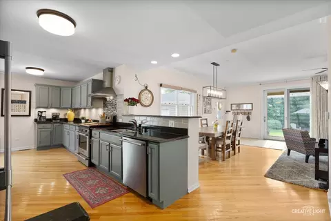 Kitchen - 432 S Cherry St, Itasca, IL 60143 photo 5 of 6