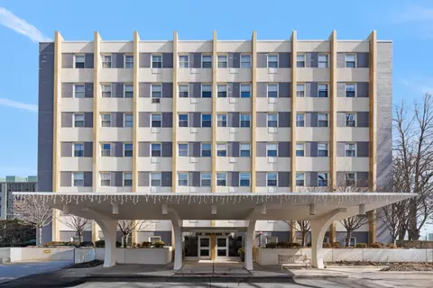 1410 Sheridan Rd #2B, Wilmette, IL 60091