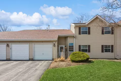 20 Gant Cir #A, Streamwood, IL 60107