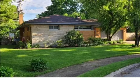 296 S Boyd Ave, Elmhurst, IL 60126