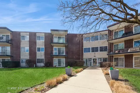 2800 Maple Ave #33C, Downers Grove, IL 60515