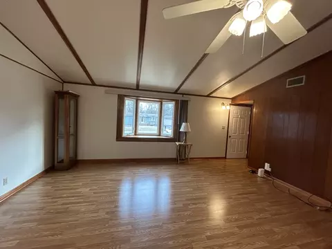 3710 Fillmore Dr, Johnsburg, IL 60051 photo 3