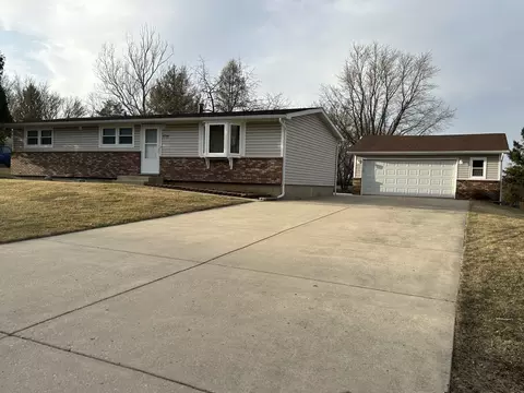 3710 Fillmore Dr, Johnsburg, IL 60051 photo 2