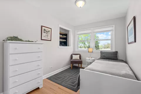 Bedroom - 403 Crest Dr, Cary, IL 60013 photo 2 of 3