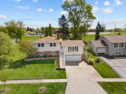 View/Area - 403 Crest Dr, Cary, IL 60013 photo 1 of 1