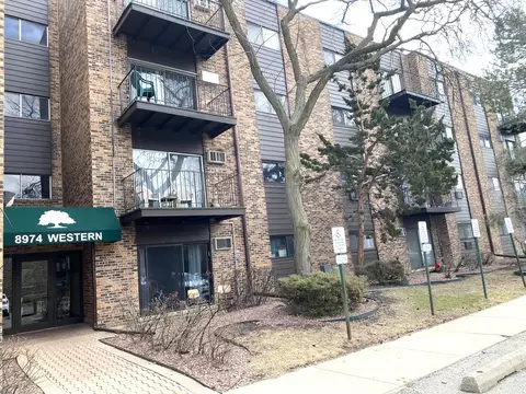 8974 N Western Ave #309, Des Plaines, IL 60016