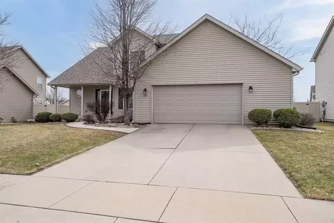 903 Dresser Dr, Normal, IL 61761 photo 3