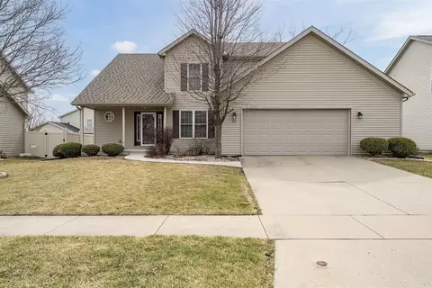 903 Dresser Dr, Normal, IL 61761